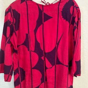Marimekko Oaja Vesi Unikko Top, a blouse featuring the Vesi Unikko pattern 38